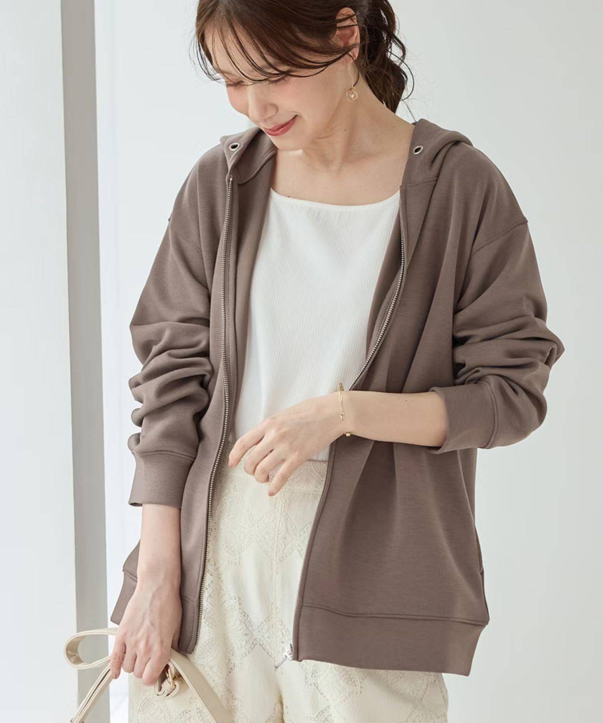 Honeys 大人のゆるジップパーカー