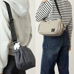 【moz】のバッグは50代・60代の味方！「軽くて探し物が減った」「急な雨も気にならない」