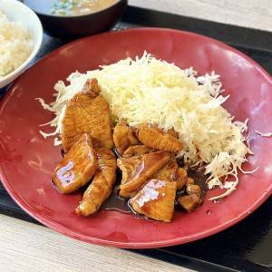 【かつや】「すごい美味しい」「ご飯が進む」食べ応え抜群の『豚焼肉定食』を本音レビューしてみた