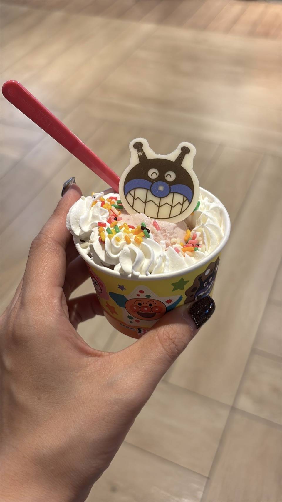 サーティワンの「ハッピーフレンズ あんぱんまん」