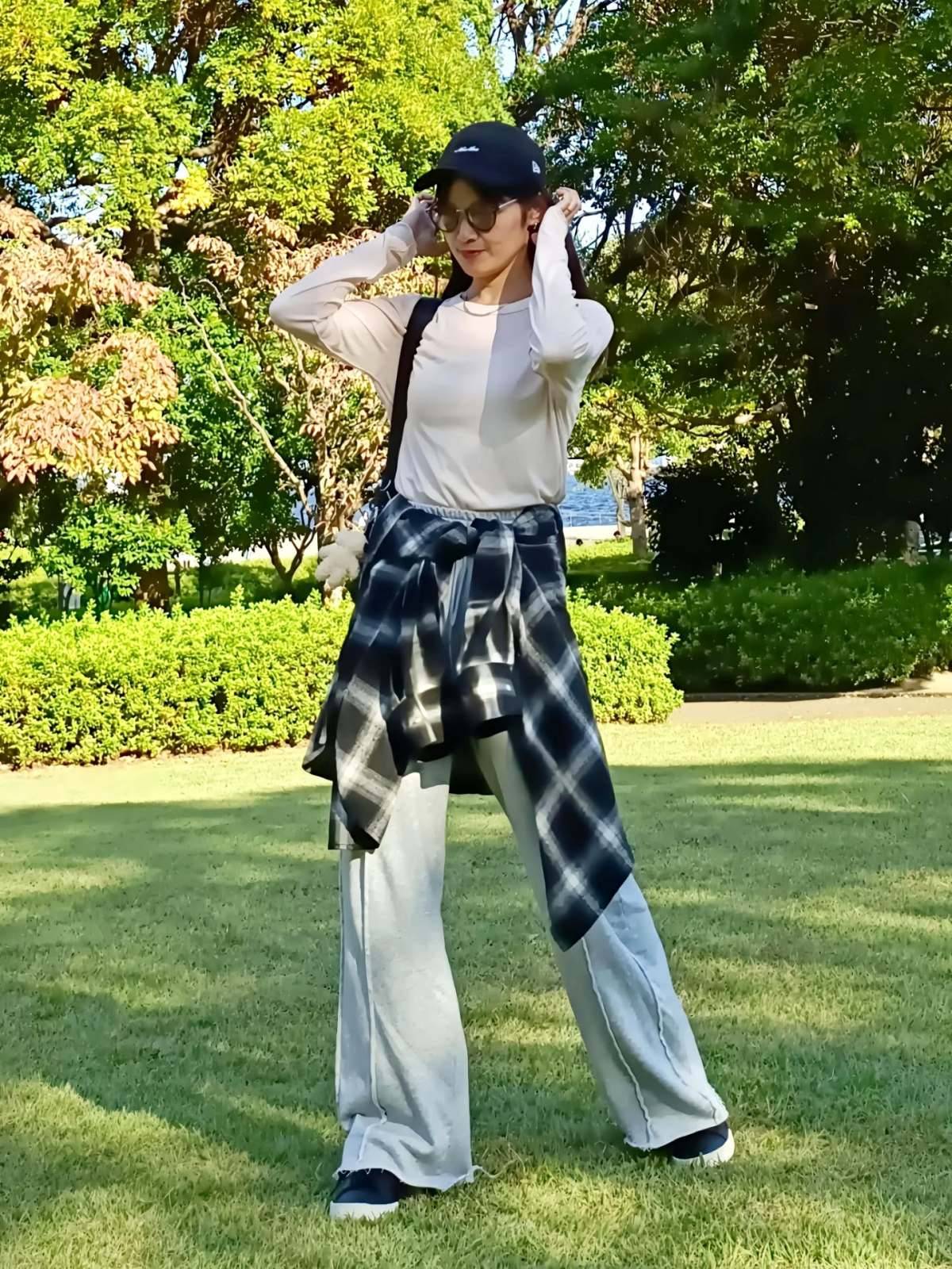 チェック柄シャツを腰巻きする♪