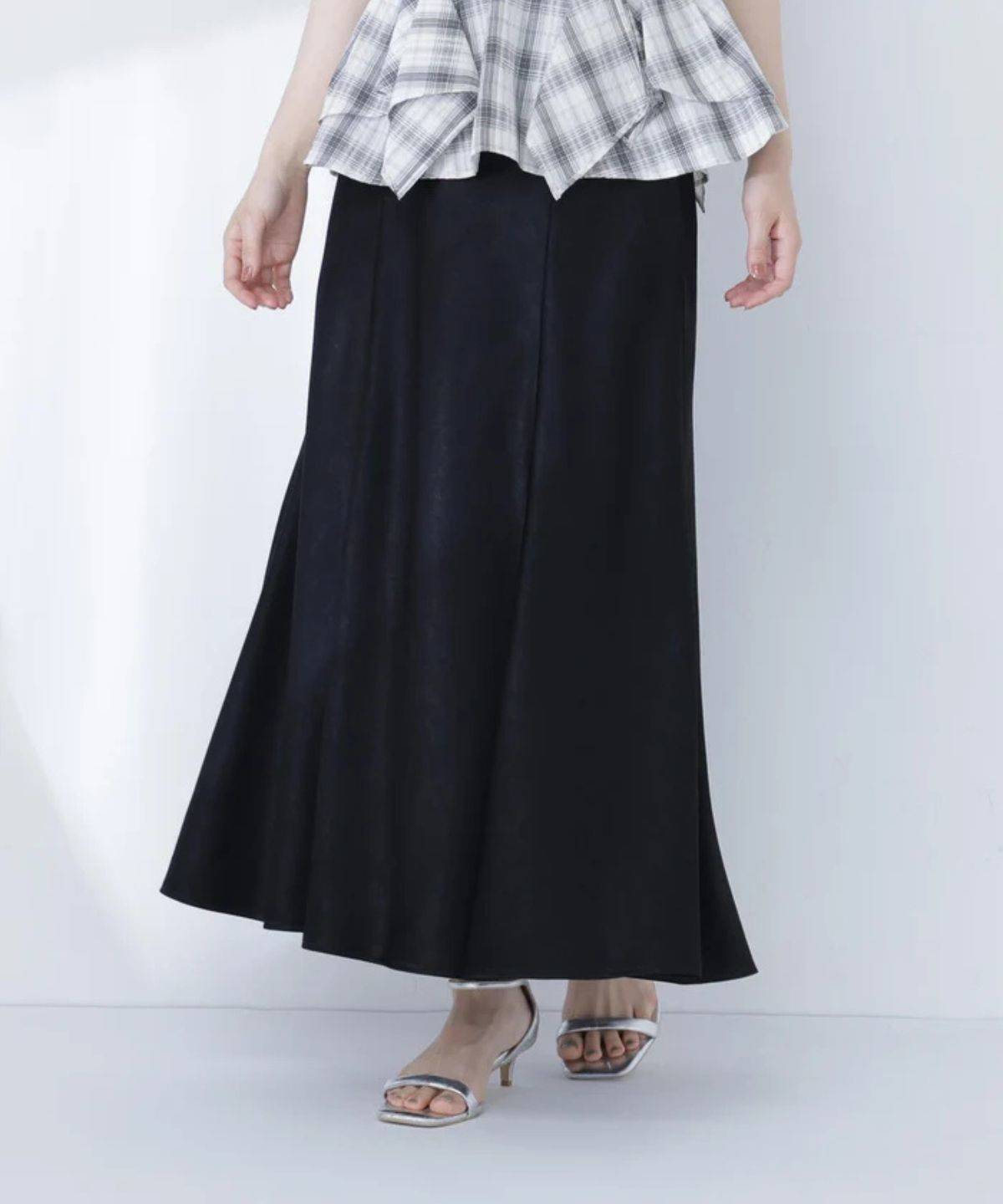NATURAL BEAUTY BASIC バイアスサテンナロースカート