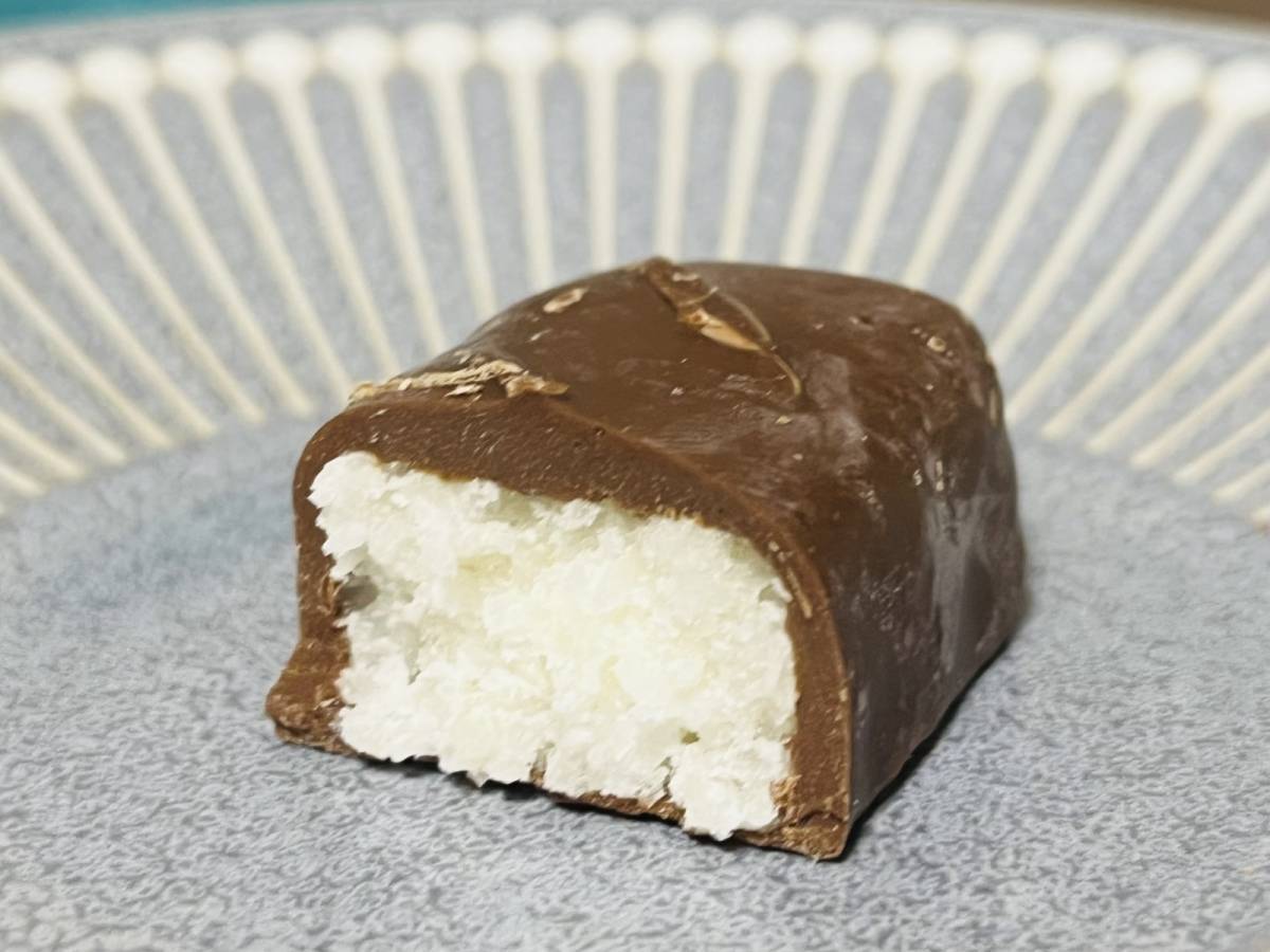 業務スーパー:ココナッツパラダイスチョコレート