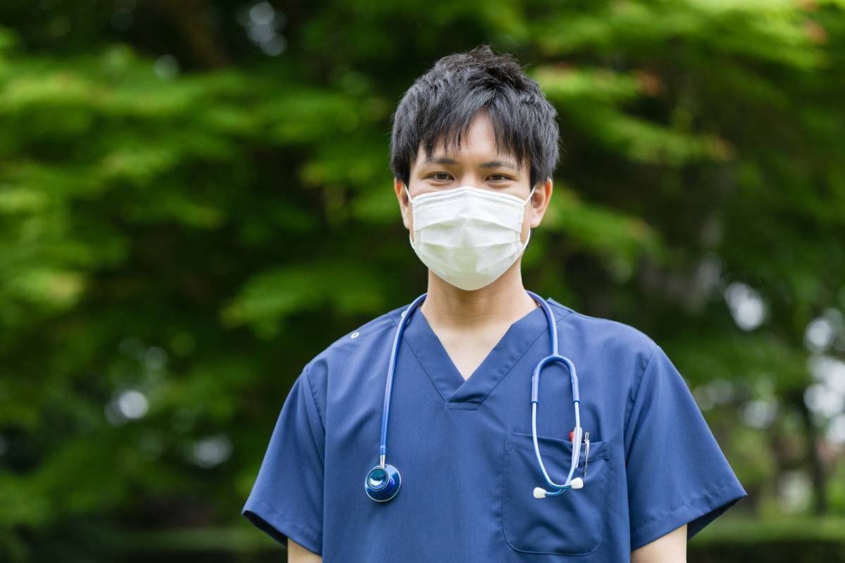医療従事者の男性