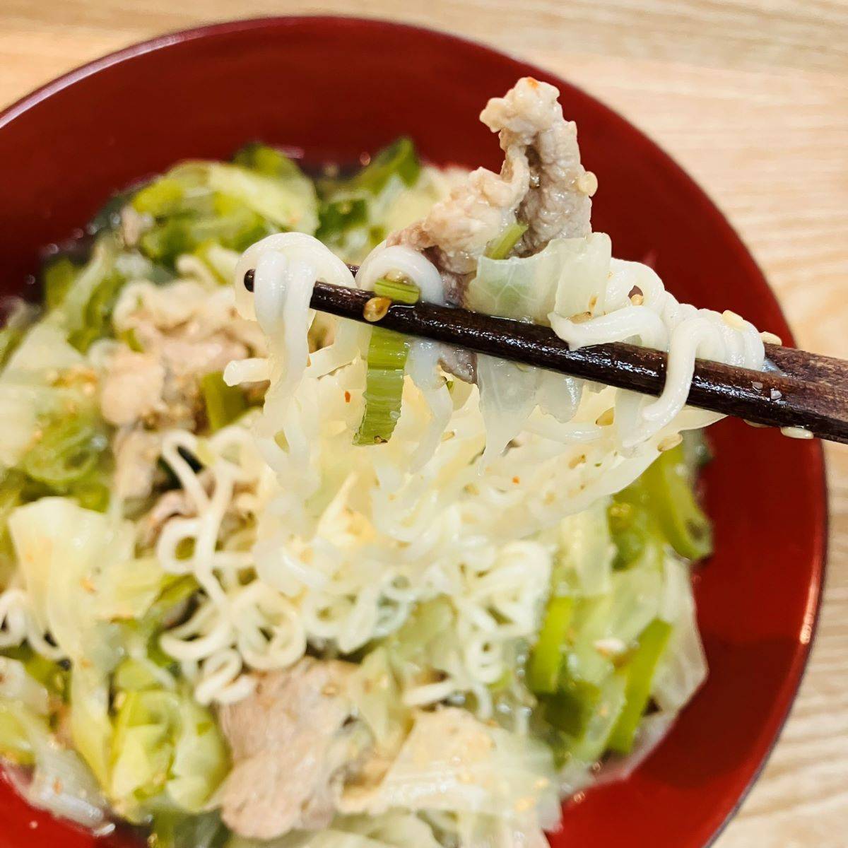 サッポロ一番公式の「無限ごま油鍋風ラーメン」のレシピ