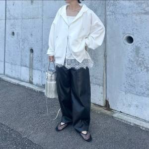 【2026年10月】センスいい大人はこう着る……！秋のパーカーコーデ5選