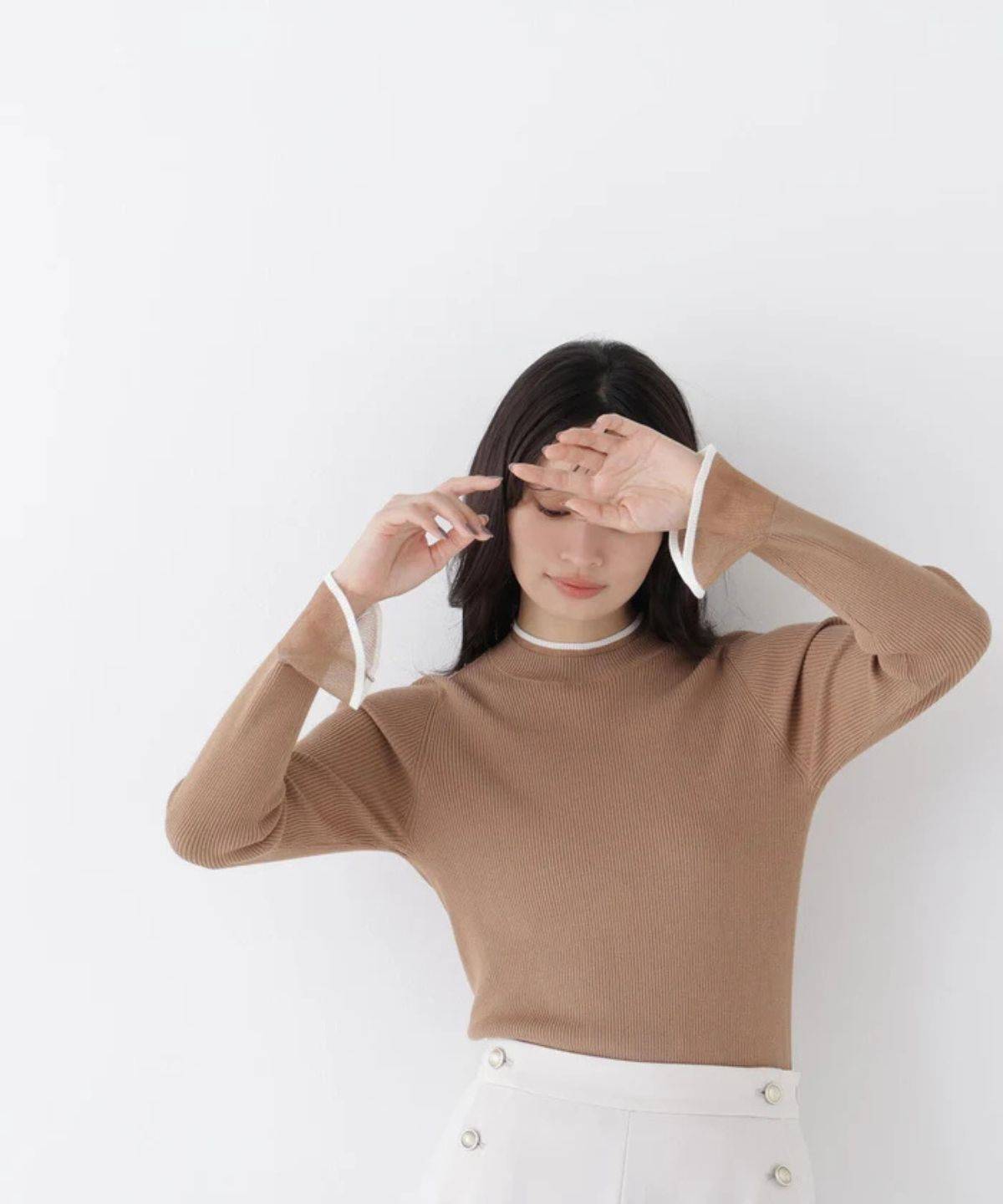 NATURAL BEAUTY BASIC シアーフレアカフスリブニット