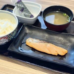 【吉野家】毎日食べたくなるような朝食限定メニュー♡「焼魚定食」を本音レビューしてみた
