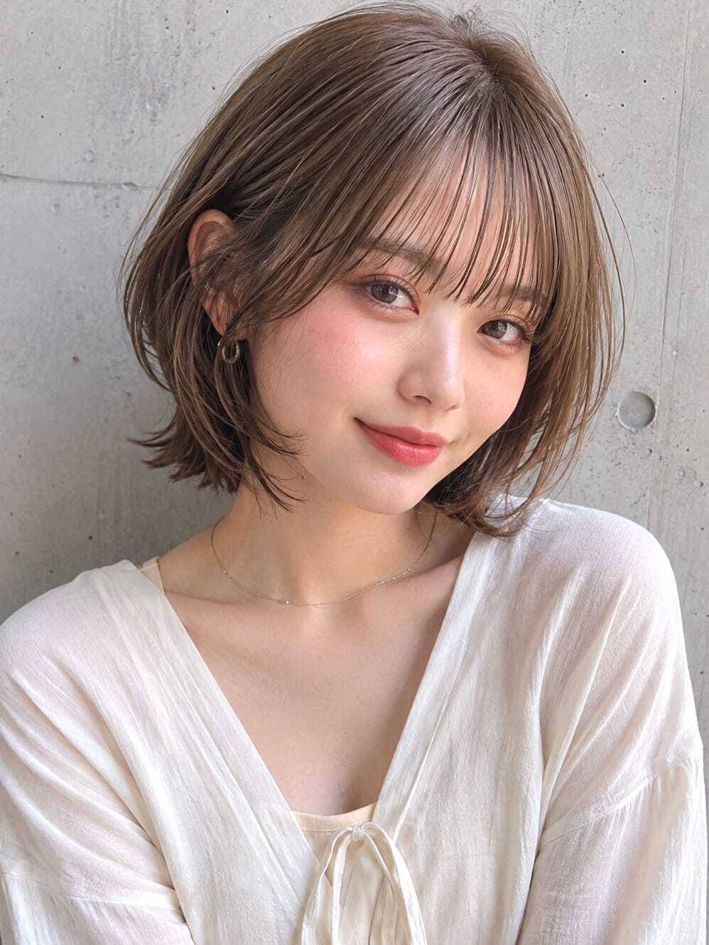 ミルクベージュ