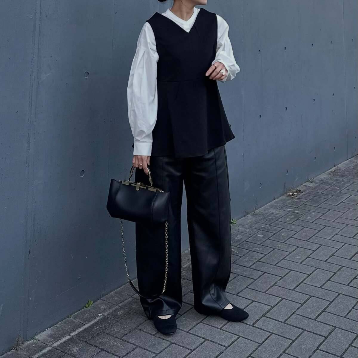 ボリュームスリーブブラウスとベスト