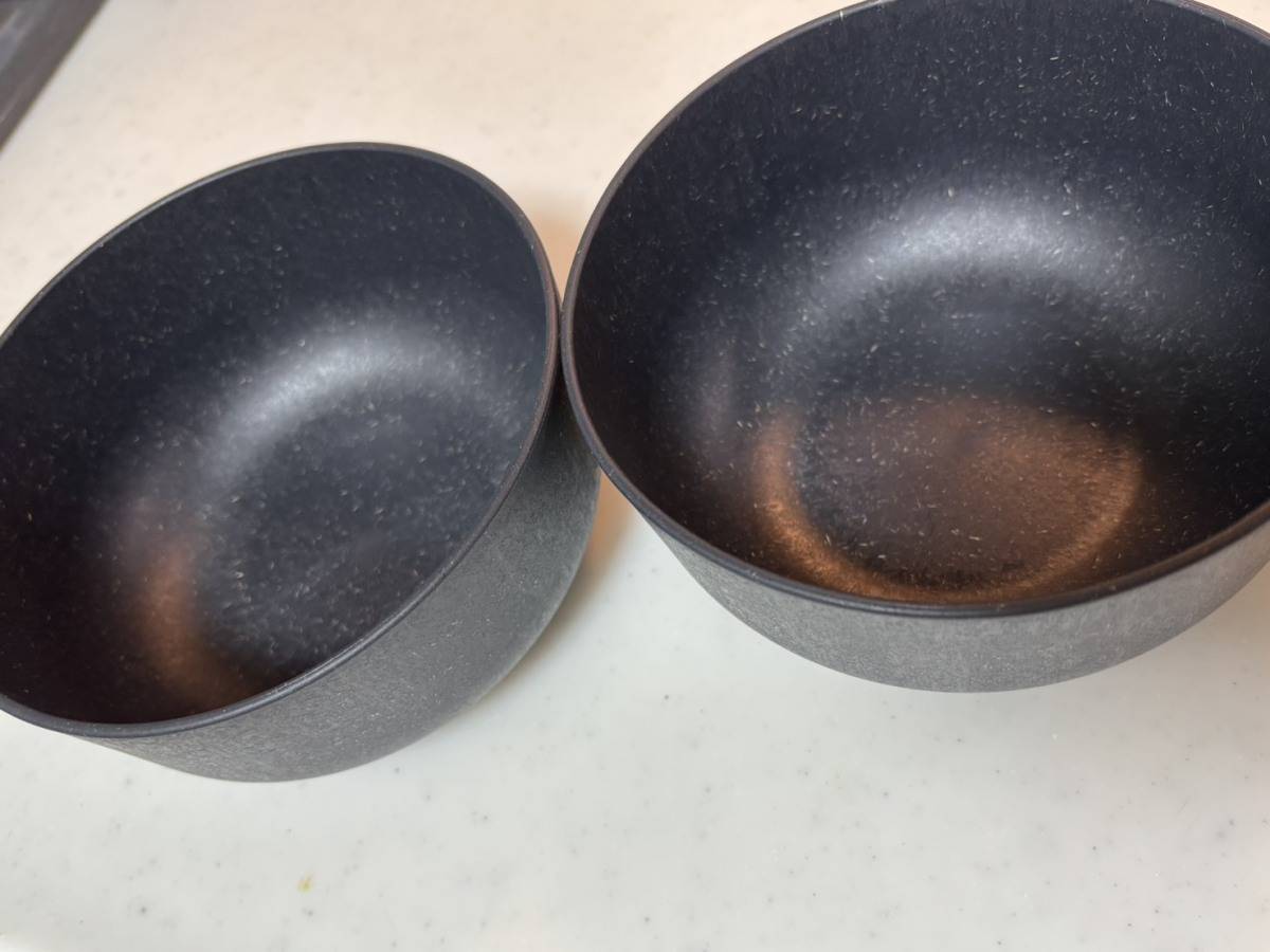 無印良品の「ヤシの端材を使った食器シリーズ」